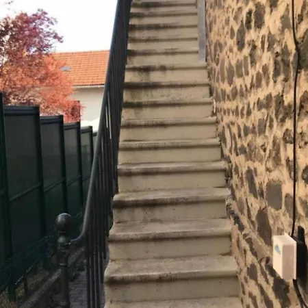 La Parenthese Auvergnate, F3 2 アパート *